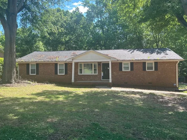 141 Russell St, Spartanburg, SC 29307