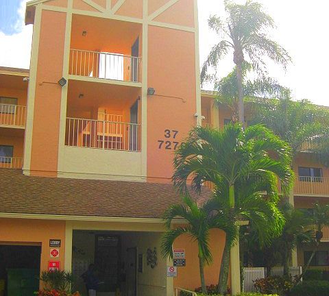 2nd image of 7270 Ashford Place #202