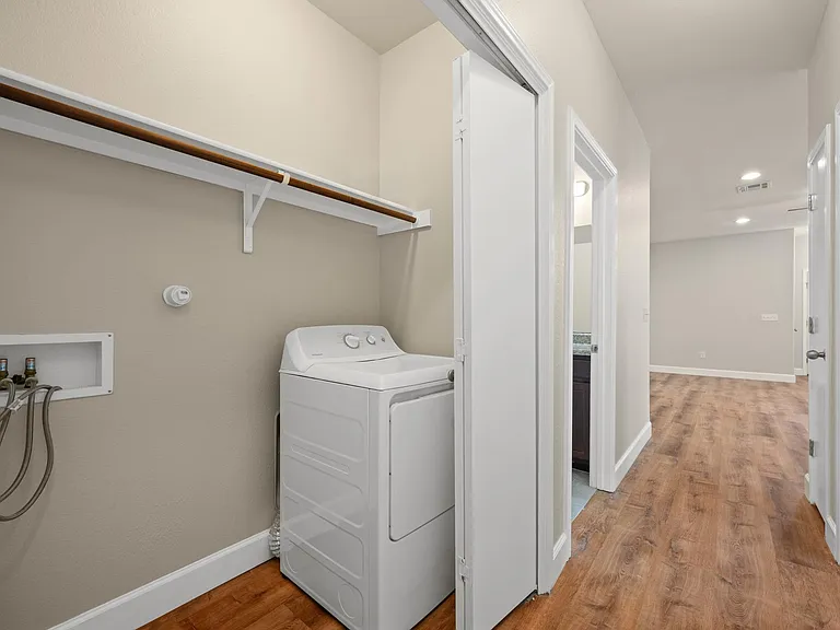 374 Triumph Rd — Photo 22
