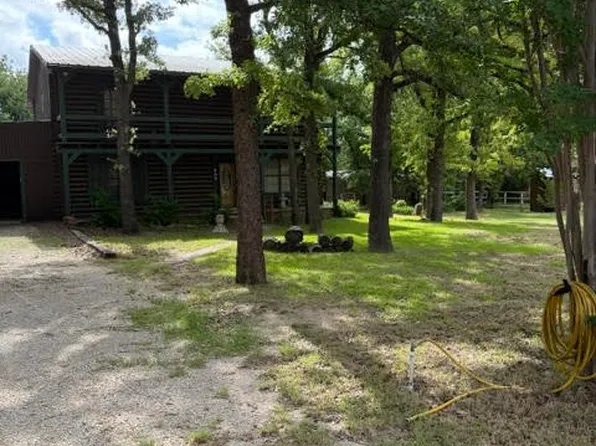 800 Oak Country Est, Weatherford, TX 76085