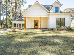 903 Massee Ln, Perry, GA 31069