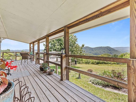 2nd image of 891 New Harvest Rd