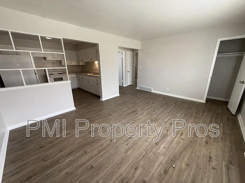 7701 W Hampton Ave #1