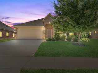 705 Sendero Rd, Arlington, TX 76002