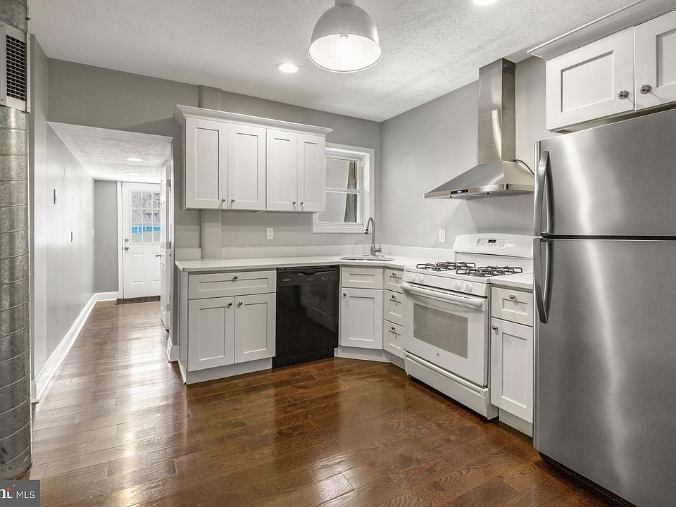 1st image of 2564 Collins St