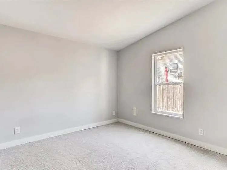 1269 Mobile St — Photo 10