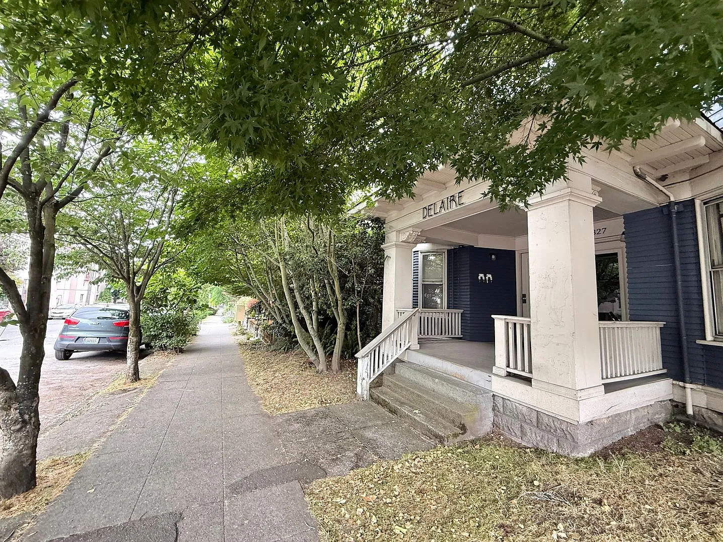 DeLaire Apartments — Photo 1