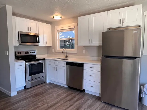 159 Connecticut Ave SE, Salem, OR 97317