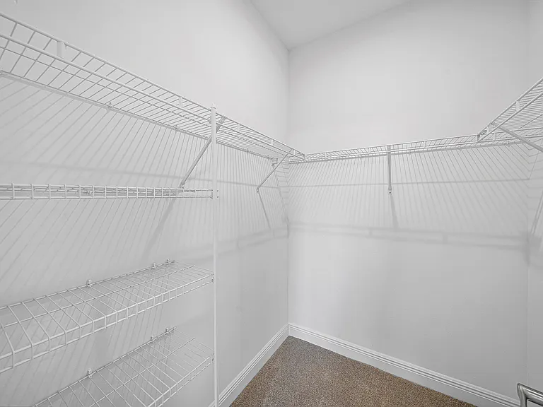 10720 SW Pioneer Pkwy — Photo 34