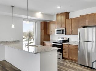 9401 Springbrook Dr NW, Coon Rapids, MN 55433