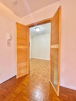 Rented by Waverly Realty Associates | media 5
