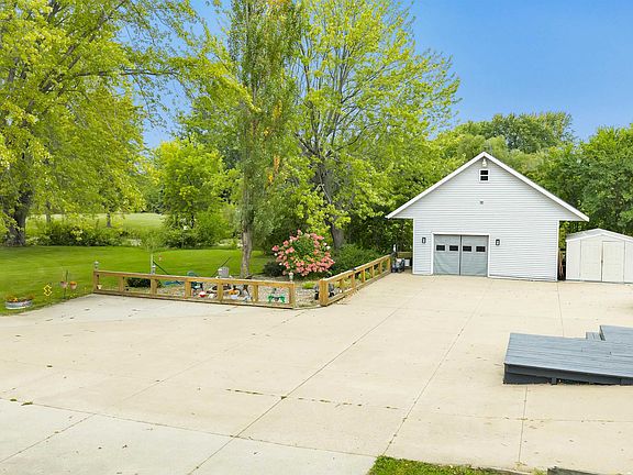 4th image of W350 County Road H