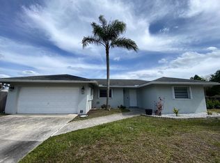 1117 Essex Dr, Wellington, FL 33414