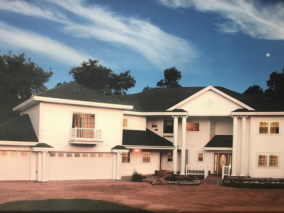 1st image of 62715 Shorewood Ln