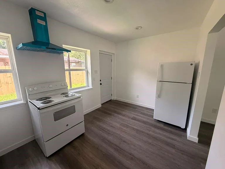 1001 S South Iowa St — Photo 13