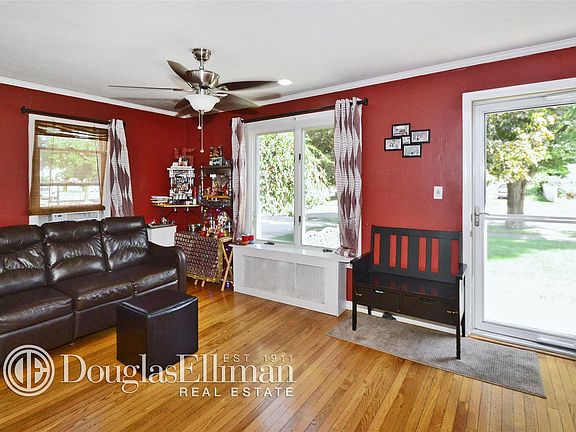 2nd image of 33 Twin Lawns Ave