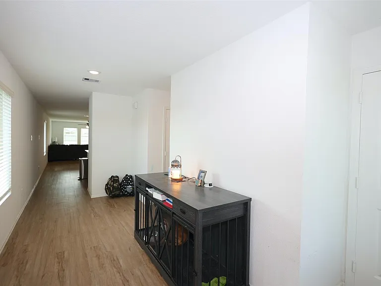7430 Clover Chase Dr — Photo 3