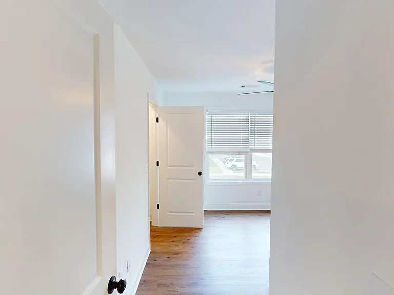 852 Levitan Dr — Photo 20