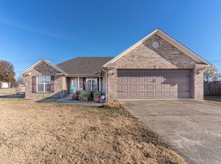 102 Hollis St, Bono, AR 72416