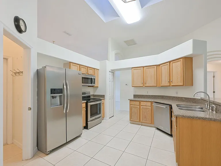 1147 Timber Trace Dr — Photo 10