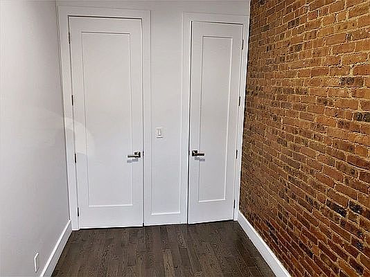 3rd image of 36 W 119th St #2