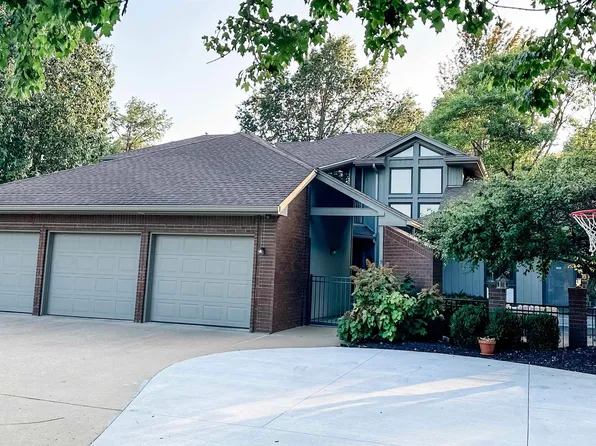 339 SW Woodbury Ln, Topeka, KS 66606