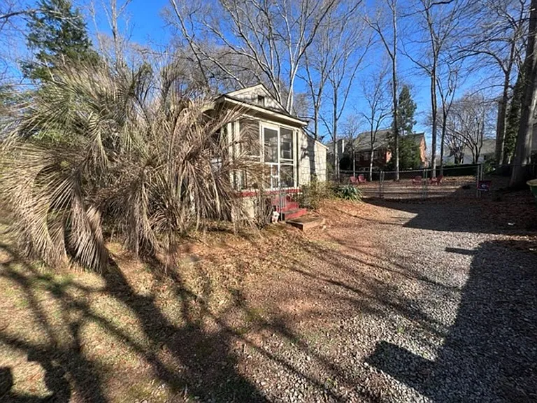 155 Greenwood Dr — Photo 4