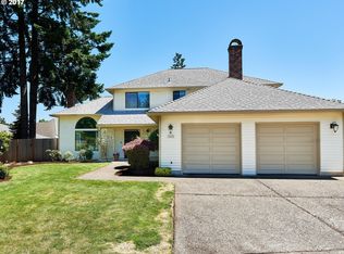 2042 NE 167th Pl, Portland, OR 97230