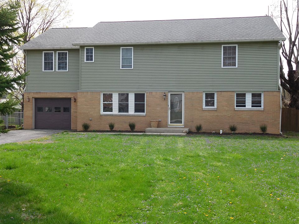 1st image of 4365 Blackstone Dr