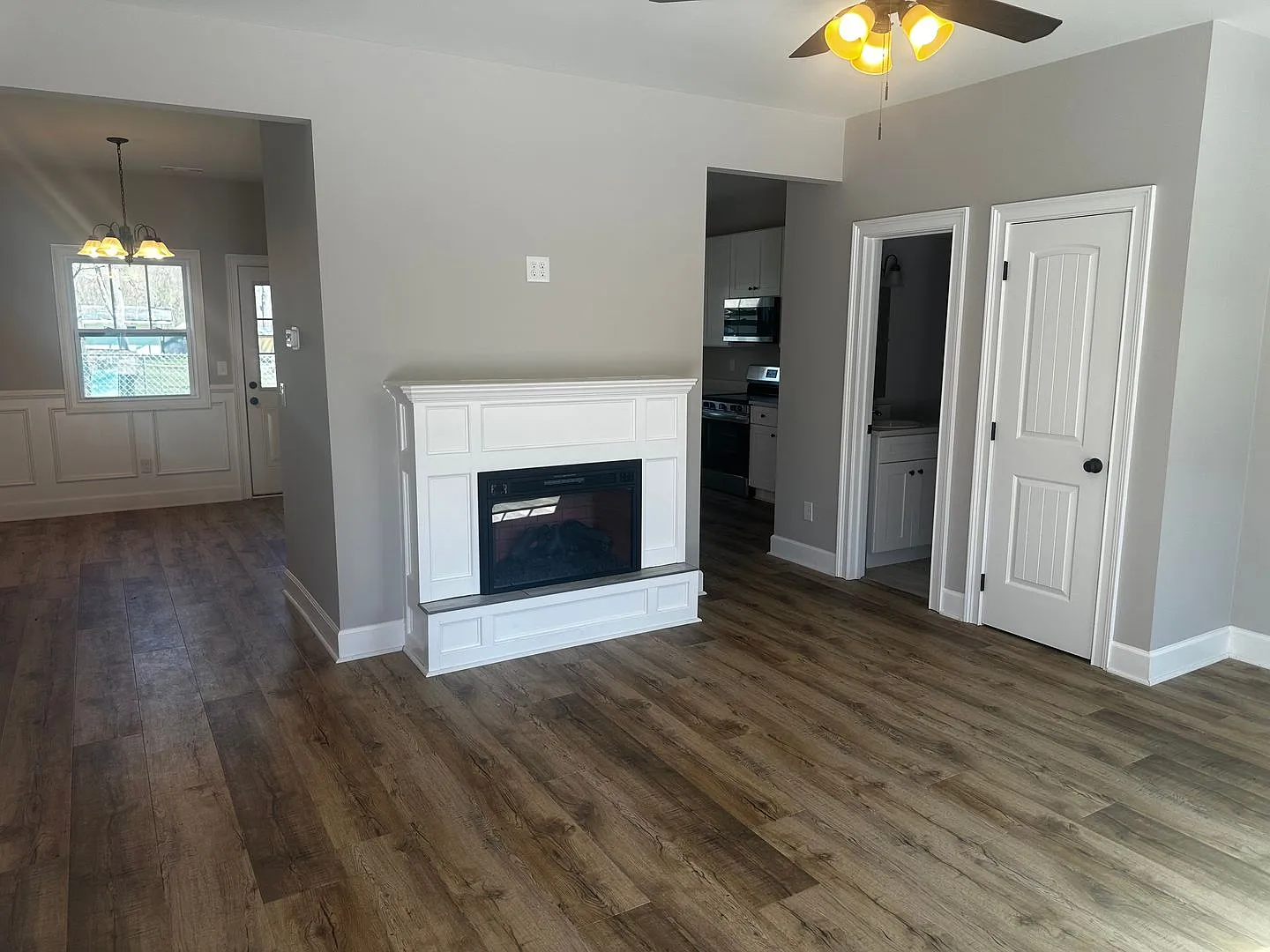 1223 S Main St — Photo 4