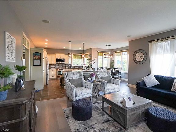 4th image of 365 Poldon Dr