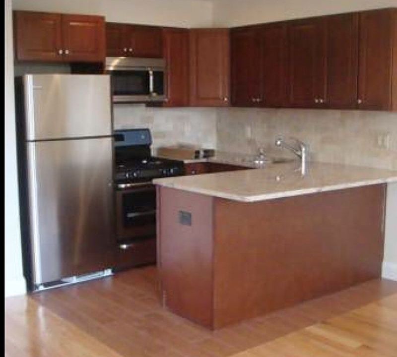 1st image of 2538 37th St APT 3F