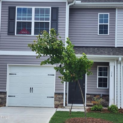24 March Creek Dr, Fuquay Varina, NC 27526