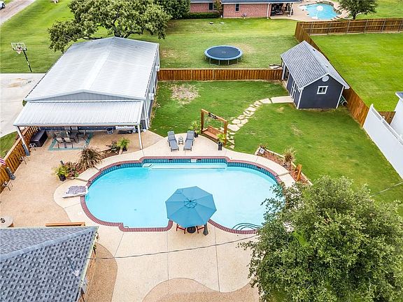 5th image of 240 Cross Creek Ct