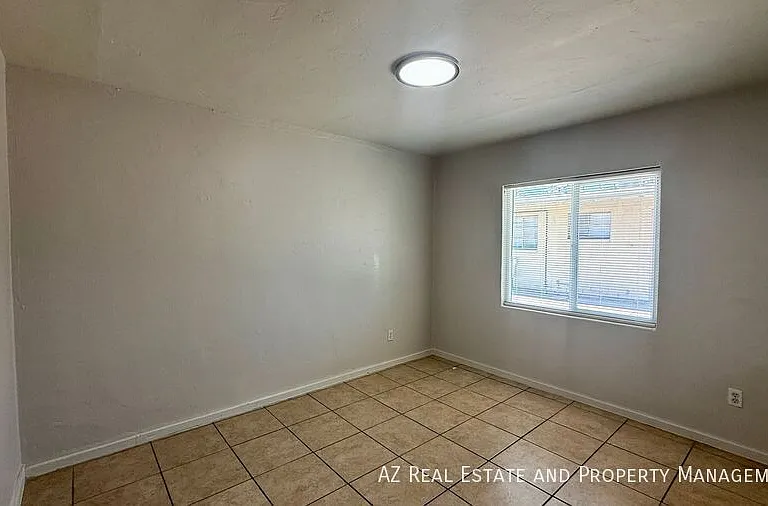 1405 W Clarendon Ave #1 — Photo 10