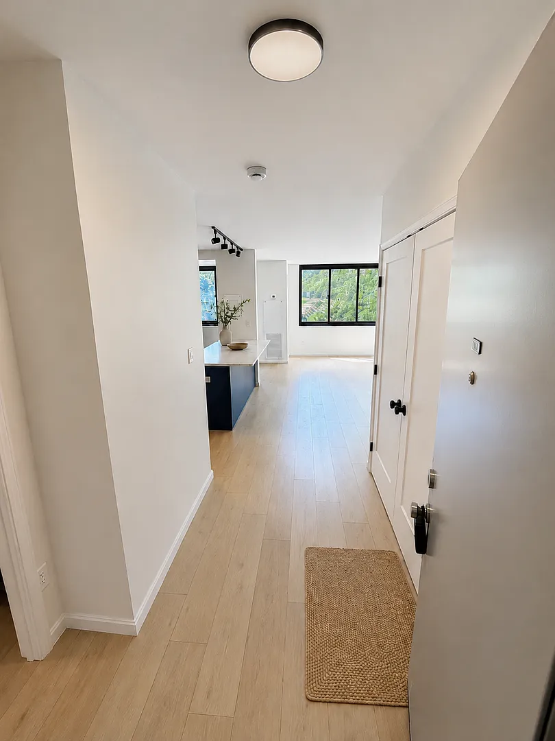 Renovated 1 bdrm /1.5 bath Condo, Utilities & Parking Included - Available Now! — Photo 3