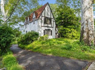 43 Pinecrest Parkway, Hastings-on-Hudson, NY 10706