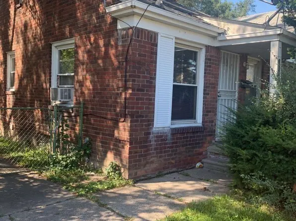 19526 Moross Rd, Detroit, MI 48224