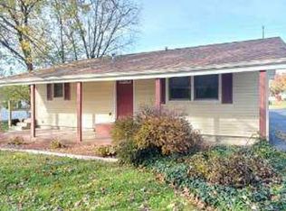 1006 W 9th St, Johnston City, IL 62951