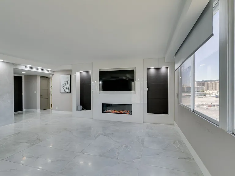 205 E Harmon Ave #1012 — Photo 8