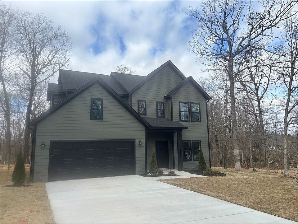 1st image of 11 Dinsmoore Ln