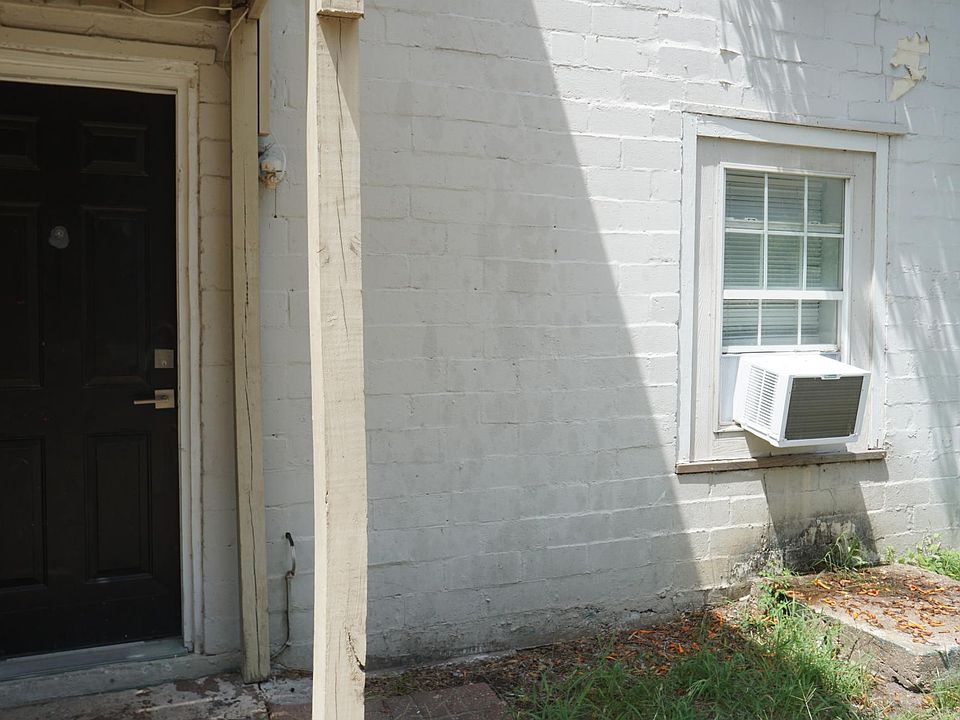 1st image of 1311 Forest Ln #A