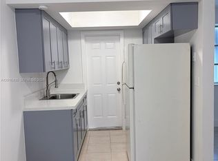 31 NW 163rd St Unit 65, Miami, FL 33169