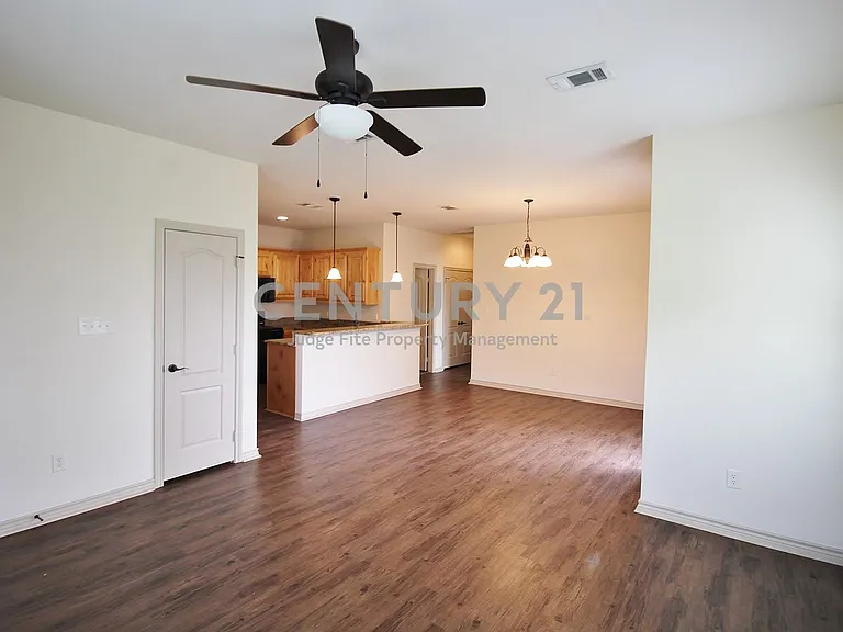 112 Bridle Ct — Photo 4