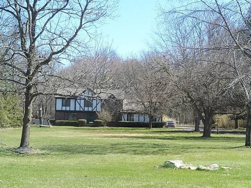 2nd image of 6055 Tippecanoe Rd