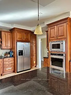 212 Snowbridge Way — Photo 8