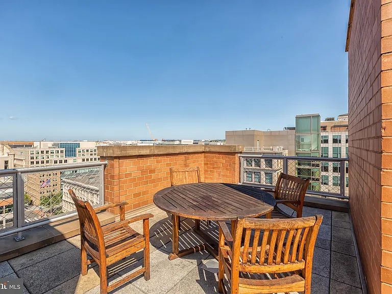 616 E St NW #607 — Photo 27
