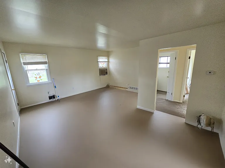 2218 Hamilton Ave #C — Photo 2
