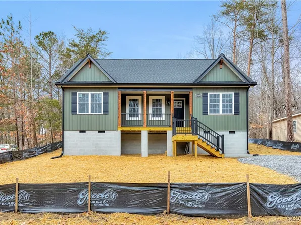 26400 Dejarnette Ln, Ruther Glen, VA 22546