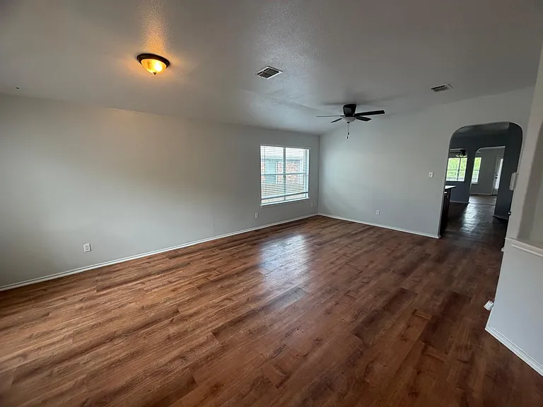 7615 Equinox Hl — Photo 6